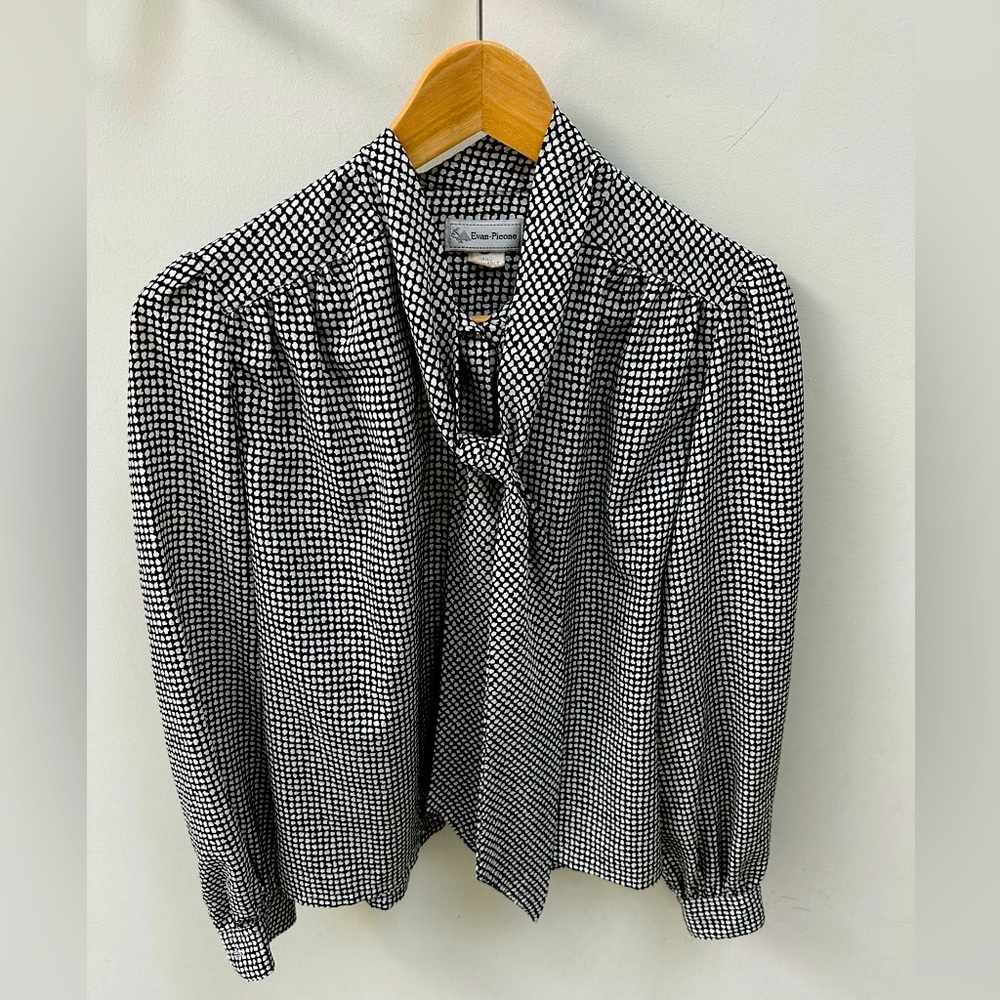 Vintage Bow Top